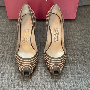 Salvatore Ferragamo Gray and Cream Leather Open Toe Heels.